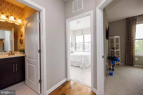 Entry Way - 1307 Steuart St, Baltimore, MD 21230 photo 11 of 12