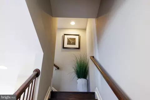 Entry Way - 1307 Steuart St, Baltimore, MD 21230 photo 9 of 12