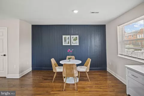 Dining - 3918 Glenhunt Rd, Baltimore, MD 21229 photo 1 of 1