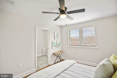 Bedroom - 3918 Glenhunt Rd, Baltimore, MD 21229 photo 2 of 6