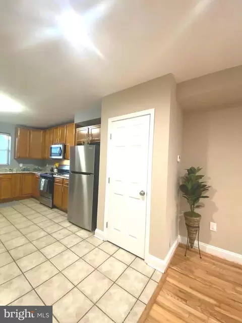Entry Way - 3714 E Lombard St, Baltimore, MD 21224 photo 8 of 12