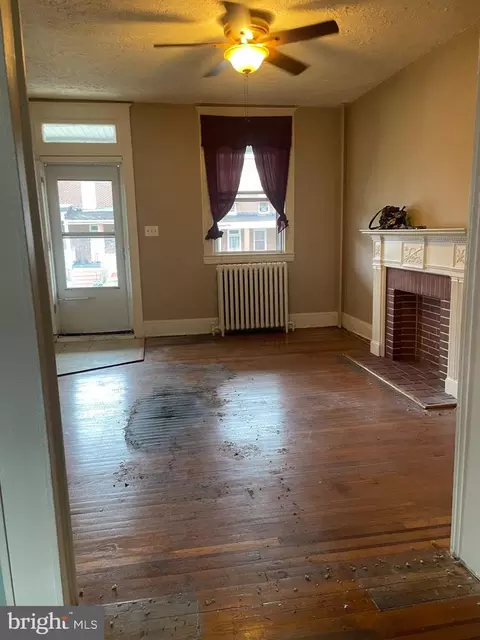 811 Unetta Ave, Baltimore, MD 21229 photo 3