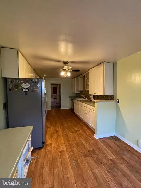 811 Unetta Ave, Baltimore, MD 21229 photo 8