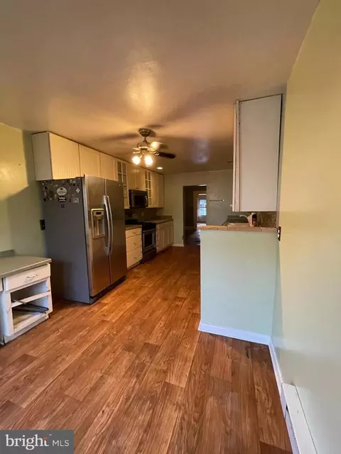 811 Unetta Ave, Baltimore, MD 21229 photo 9