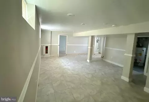Entry Way - 6115 Moyer Ave, Baltimore, MD 21206 photo 4 of 4