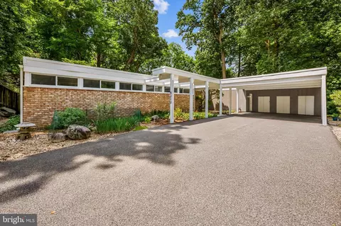 6210 Sareva Dr, Baltimore, MD 21209