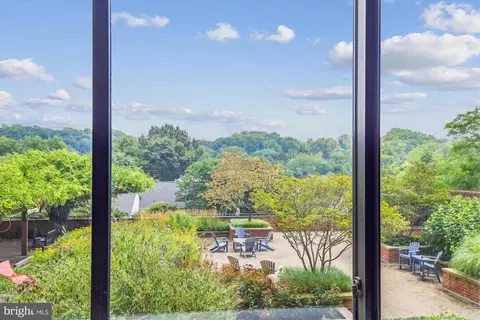 111 Hamlet Hill Rd #203, Baltimore, MD 21210