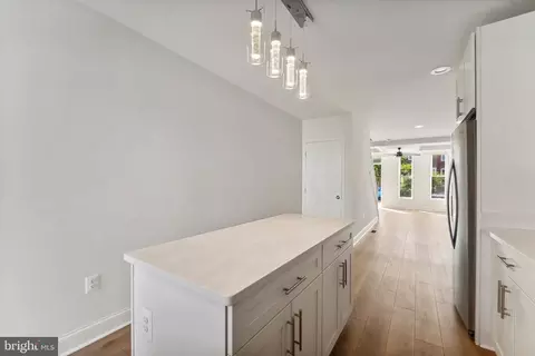Entry Way - 1136 Nanticoke St, Baltimore, MD 21230 photo 6 of 8