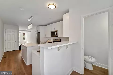 Entry Way - 1136 Nanticoke St, Baltimore, MD 21230 photo 4 of 8