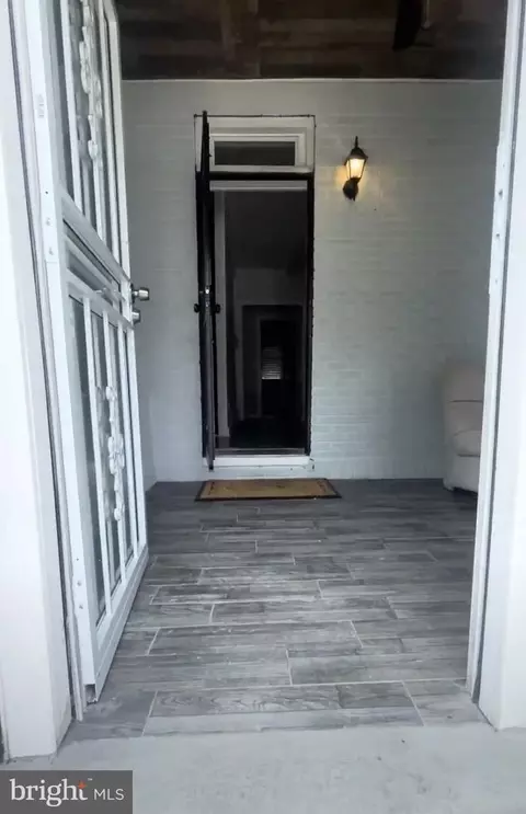 Entry Way - 312 Marydell Rd, Baltimore, MD 21229 photo 5 of 5