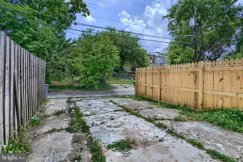 Exterior - 2025 E 31st St, Baltimore, MD 21218 photo 6 of 8