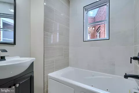 Bath - 2025 E 31st St, Baltimore, MD 21218 photo 6 of 10