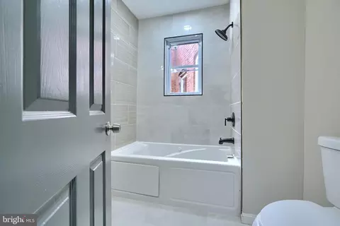 Bath - 2025 E 31st St, Baltimore, MD 21218 photo 5 of 10