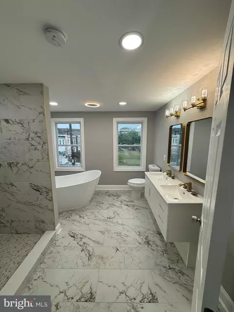 Bath - 2412 Callow Ave, Baltimore, MD 21217 photo 4 of 6