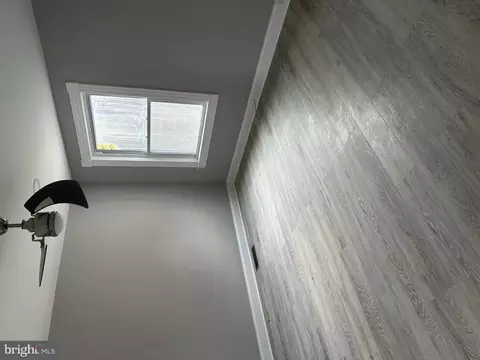 Entry Way - 2412 Callow Ave, Baltimore, MD 21217 photo 3 of 4