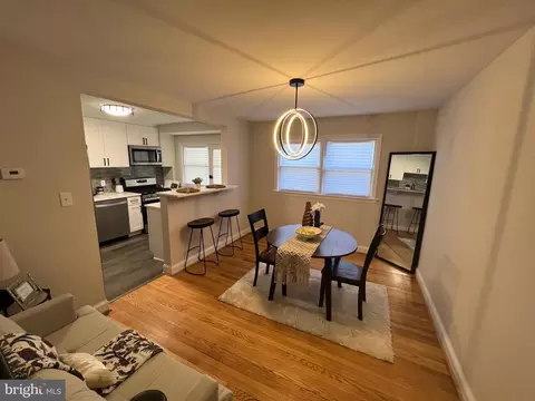 Dining - 1655 Winford Rd, Baltimore, MD 21239 photo 3 of 4