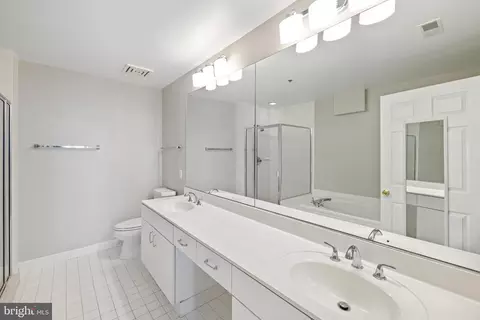 Bath - 100 Harborview Dr #1213, Baltimore, MD 21230 photo 4 of 6