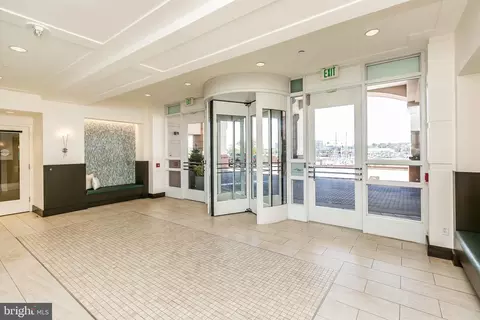 Entry Way - 100 Harborview Dr #1213, Baltimore, MD 21230 photo 1 of 4