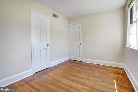 Bedroom - 7 E Madison St, Baltimore, MD 21202 photo 5 of 8