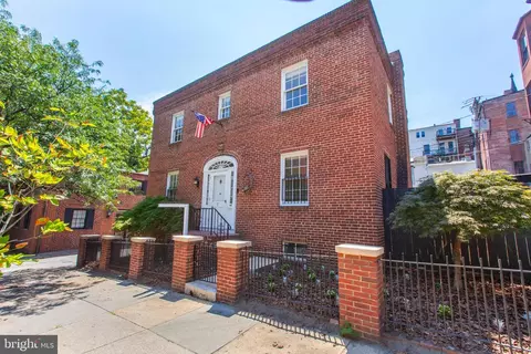 Exterior - 7 E Madison St, Baltimore, MD 21202 photo 2 of 9