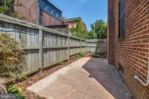 Exterior - 7 E Madison St, Baltimore, MD 21202 photo 6 of 9