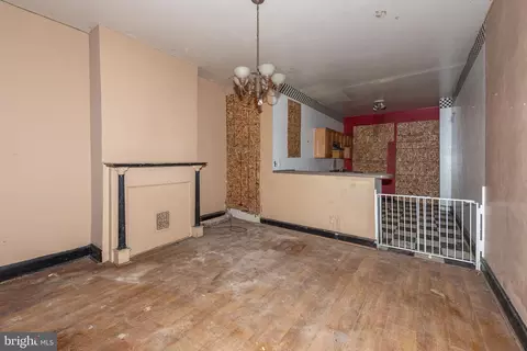 Living - 811 Appleton St, Baltimore, MD 21217 photo 2 of 2