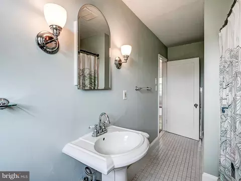 212 E Lake Ave, Baltimore, MD 21212 photo 28