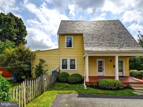 212 E Lake Ave, Baltimore, MD 21212 photo 37