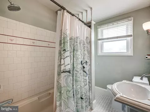 212 E Lake Ave, Baltimore, MD 21212 photo 27