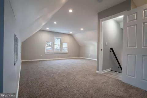 Entry Way - 4108 Boarman Ave, Baltimore, MD 21215 photo 9 of 9