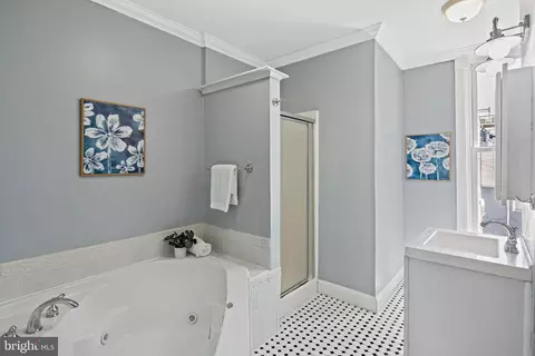 Bath - 417 E Fort Ave, Baltimore, MD 21230 photo 1 of 3