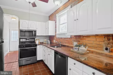 Kitchen - 417 E Fort Ave, Baltimore, MD 21230 photo 1 of 3