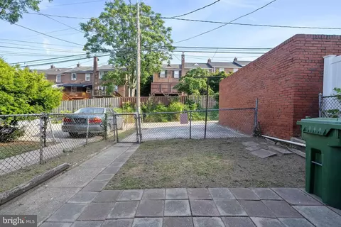 Exterior - 941 N Hill Rd, Baltimore, MD 21218 photo 5 of 6