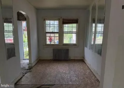 Entry Way - 3304 Elbert St, Baltimore, MD 21229 photo 1 of 7