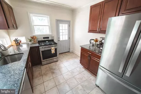 706 E 35th St, Baltimore, MD 21218 photo 11