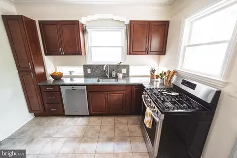 706 E 35th St, Baltimore, MD 21218 photo 10