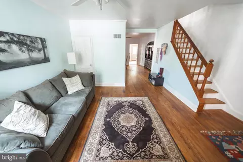 706 E 35th St, Baltimore, MD 21218 photo 3