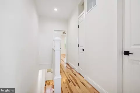 Entry Way - 25 S Potomac St S, Baltimore, MD 21224 photo 3 of 3