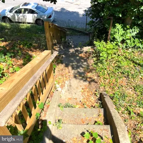 Exterior - 622 Denison St, Baltimore, MD 21229 photo 7 of 9