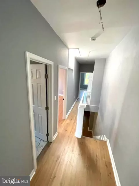 Entry Way - 622 Denison St, Baltimore, MD 21229 photo 5 of 9