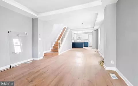 Entry Way - 622 Denison St, Baltimore, MD 21229 photo 1 of 9