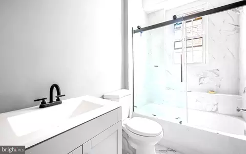 Bath - 622 Denison St, Baltimore, MD 21229 photo 1 of 2