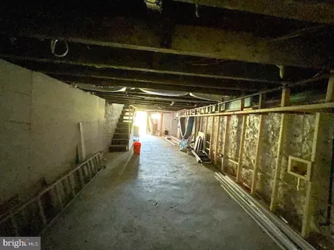 Entry Way - 622 Denison St, Baltimore, MD 21229 photo 9 of 9
