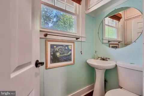Bath - 612 Hollen Rd, Baltimore, MD 21212 photo 1 of 7