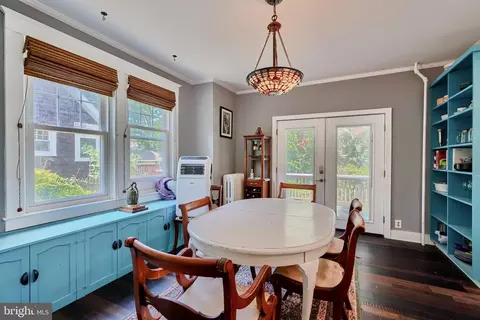 Dining - 612 Hollen Rd, Baltimore, MD 21212 photo 2 of 4