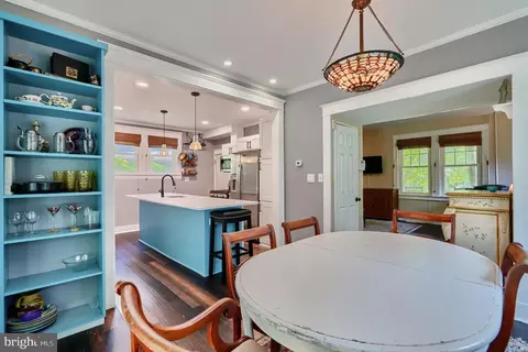 Dining - 612 Hollen Rd, Baltimore, MD 21212 photo 4 of 4