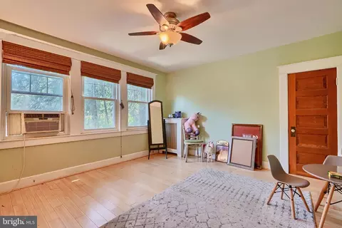 Bedroom - 612 Hollen Rd, Baltimore, MD 21212 photo 2 of 7