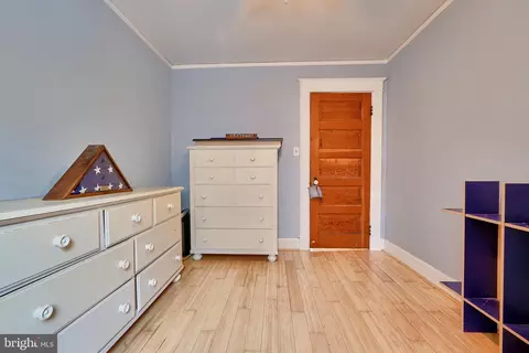 Bedroom - 612 Hollen Rd, Baltimore, MD 21212 photo 5 of 7