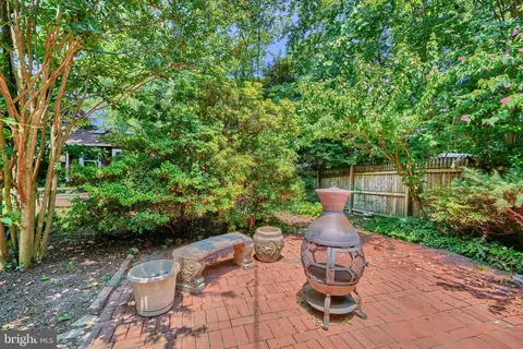 Exterior - 612 Hollen Rd, Baltimore, MD 21212 photo 13 of 15