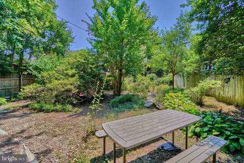 Exterior - 612 Hollen Rd, Baltimore, MD 21212 photo 11 of 15